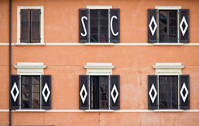گالری عکس 6 تخته ­های سفید پررمز و راز از هنر و معماری ایتالیا  عکس معماری ایتالیا عکس معماری سنتی عکس هنر ایتالیا عکس هنر عکاسی