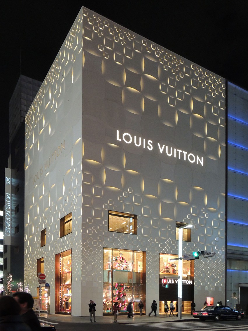 گالری عکس 4 فروشگاه  Louis Vuitton با ظاهری فلزی در توکیو  عکس طراحی فروشگاه عکس طراحی نما عکس معماری توکیو عکس معماری داخلی عکس معماری ژاپن عکس معماری فروشگاه