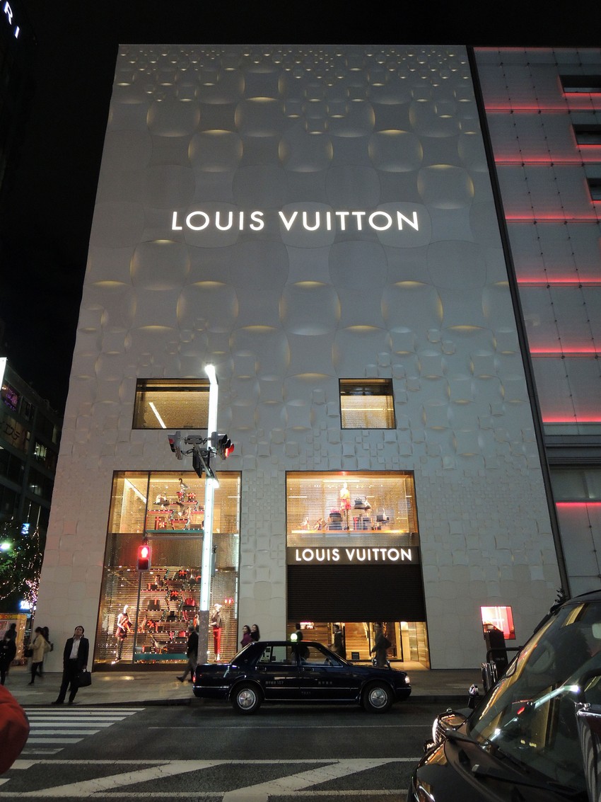گالری عکس 5 فروشگاه  Louis Vuitton با ظاهری فلزی در توکیو  عکس طراحی فروشگاه عکس طراحی نما عکس معماری توکیو عکس معماری داخلی عکس معماری ژاپن عکس معماری فروشگاه