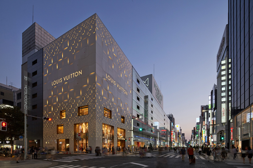 گالری عکس 1 فروشگاه  Louis Vuitton با ظاهری فلزی در توکیو  عکس طراحی فروشگاه عکس طراحی نما عکس معماری توکیو عکس معماری داخلی عکس معماری ژاپن عکس معماری فروشگاه